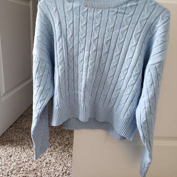 Cropped Blue Sweater - Picture 2 of 3